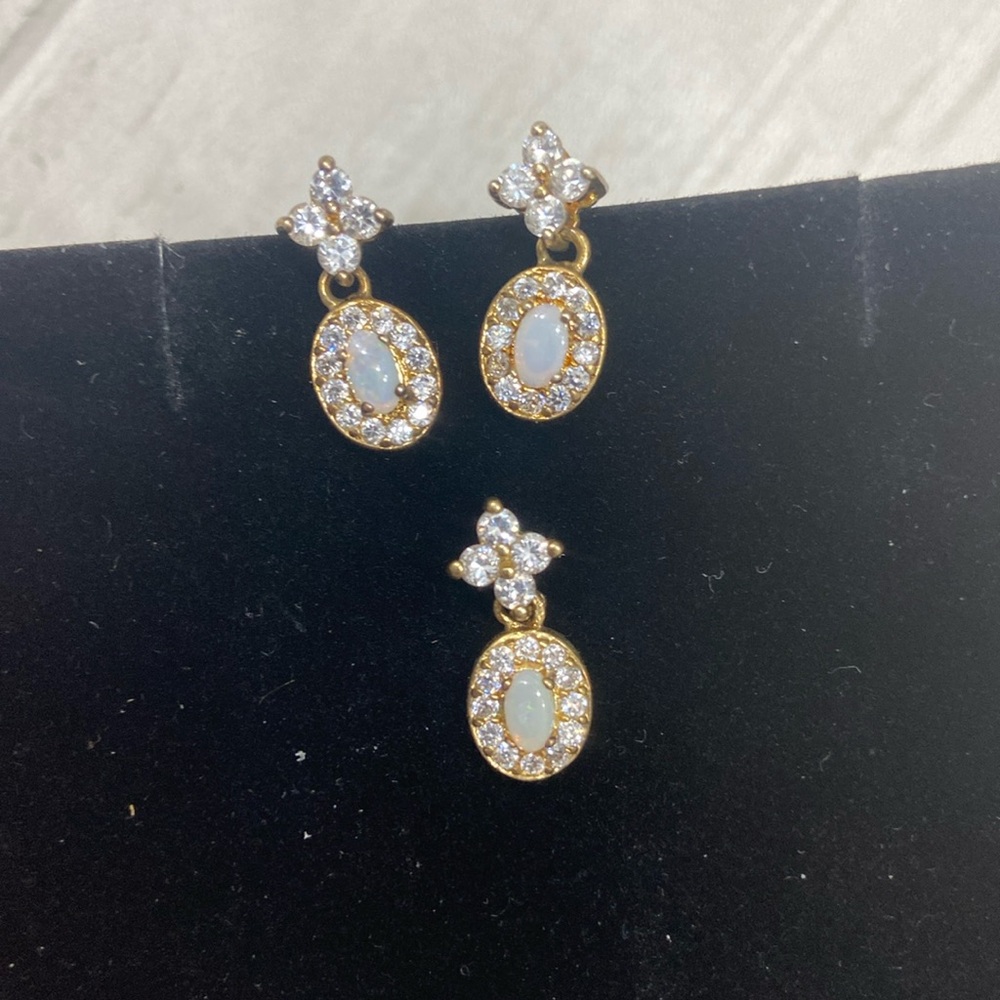 Opal earring and necklace pendant set